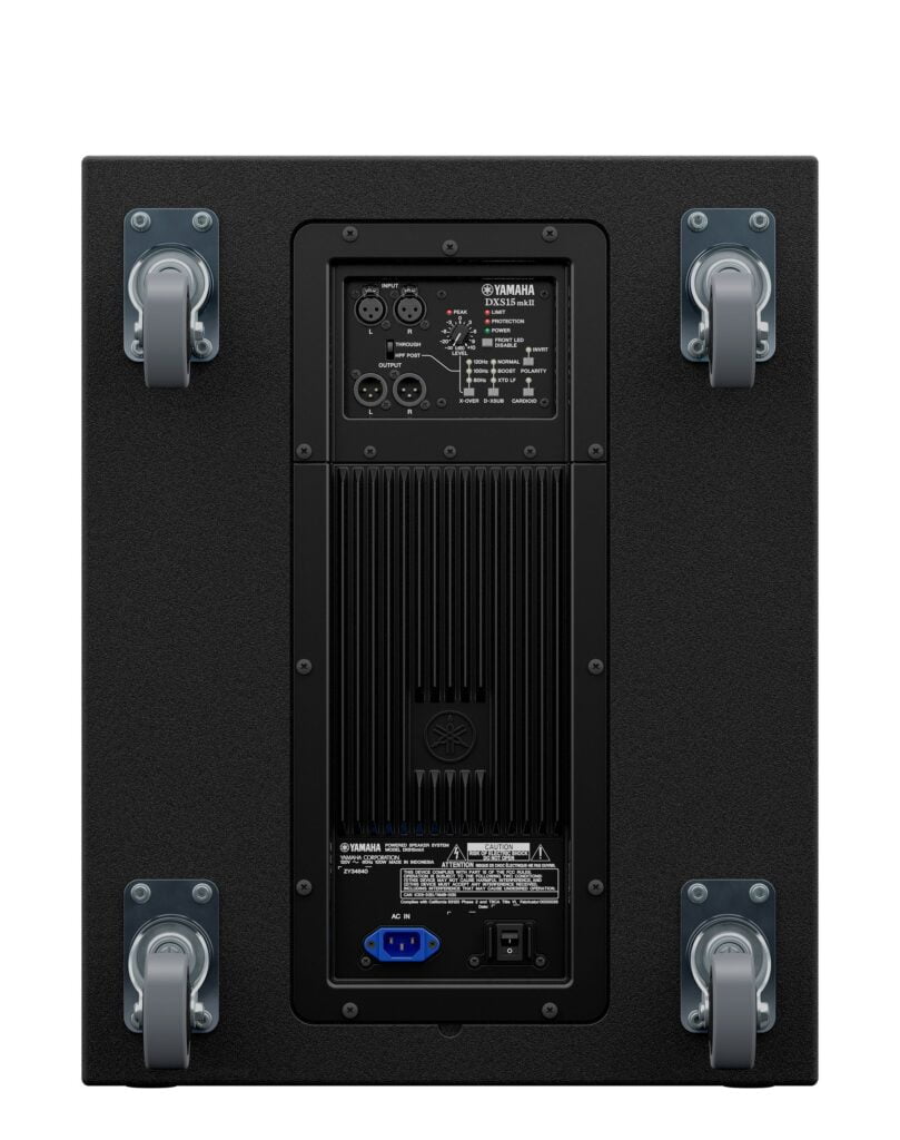 Thiết kế của loa Yamaha DXS15mkII Thiết kế của loa Yamaha DXS15mkII
