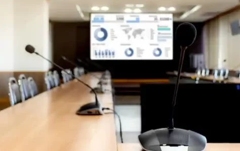 Phòng họp nên dùng micro nào