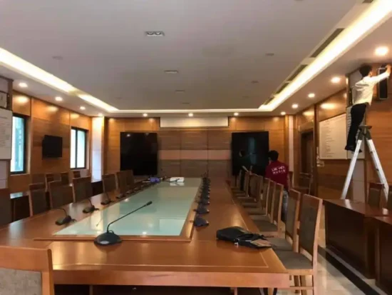 Âm thanh cho phòng họp 40 triệu là mức ngân sách hợp lý cho các phòng nhỏ, các phòng họp nội bộ của công ty, cơ quan, hãy liên hệ chúng tôi.