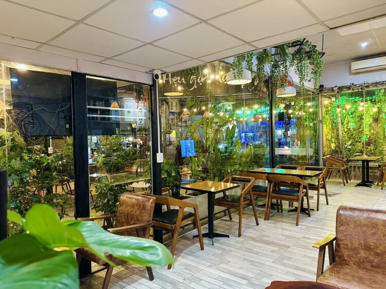 Bí quyết chọn loa phù hợp với không gian quán cà phê lớn