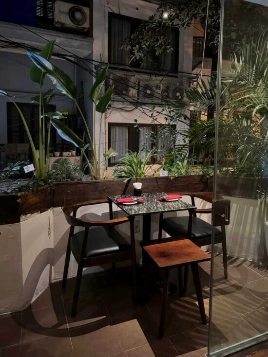 Muối Charcoal Kitchen & Bar 16 muoi charcoal kitchen bar 16