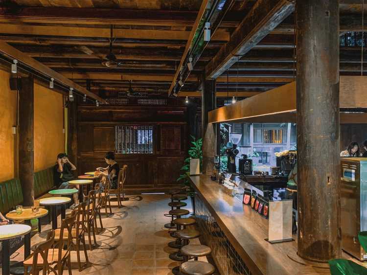 Tại sao lại chọn bộ loa JBL Control 30 cho quán cà phê?