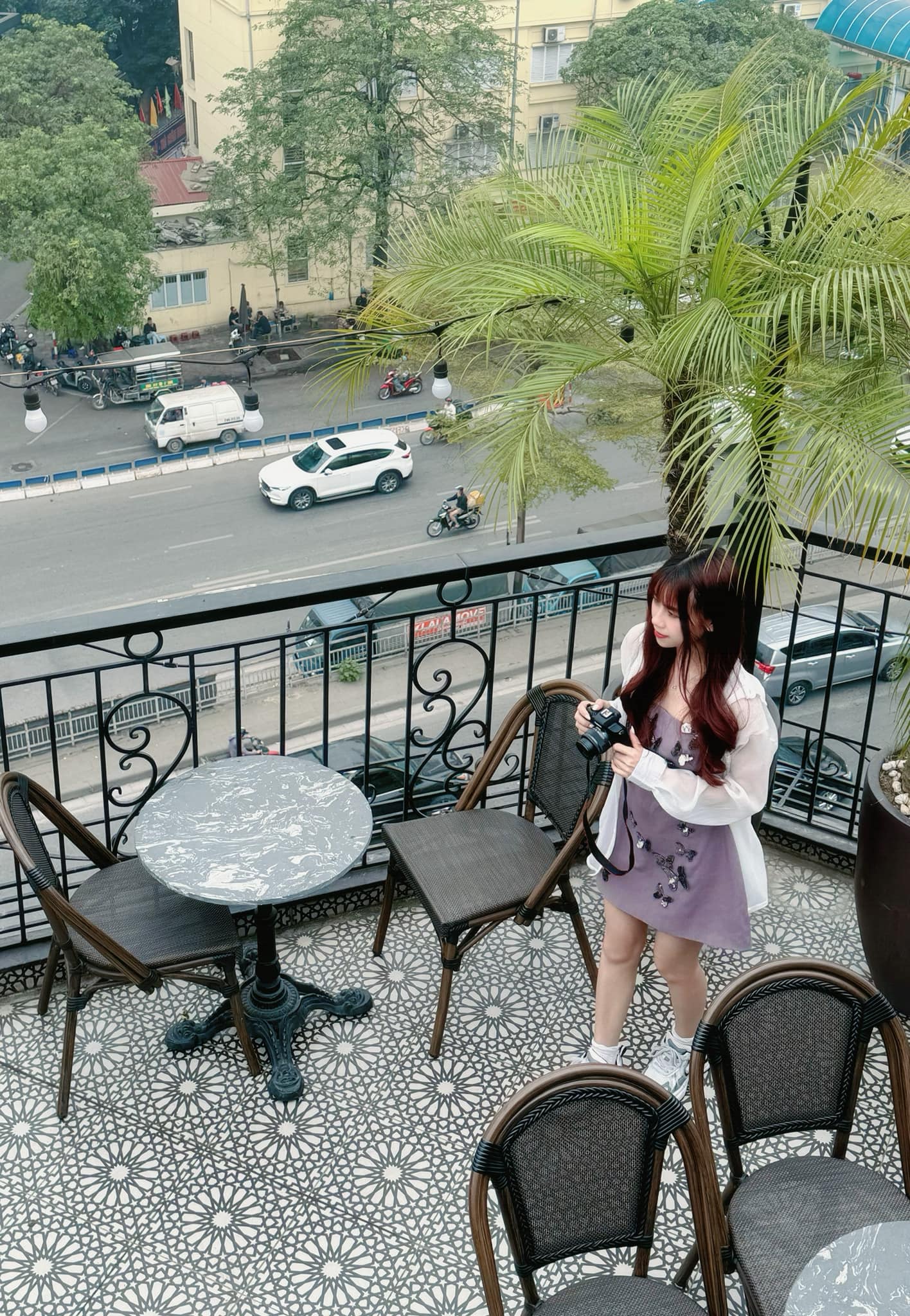 Nên dùng loa nào cho quán cà phê sân thượng